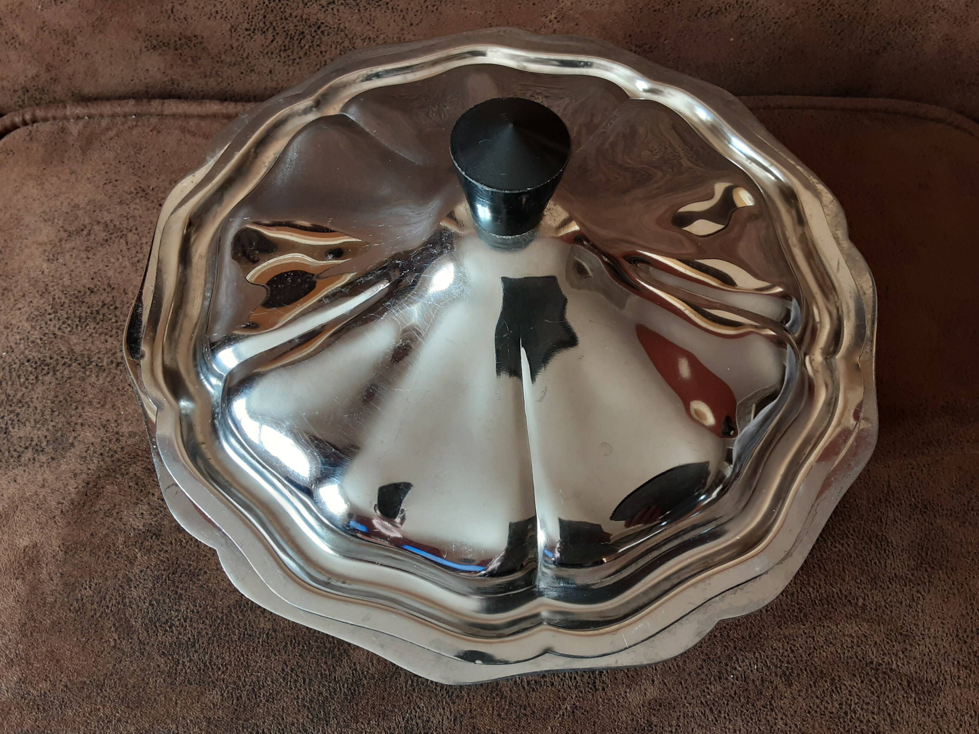 Stainless steel soup tureen