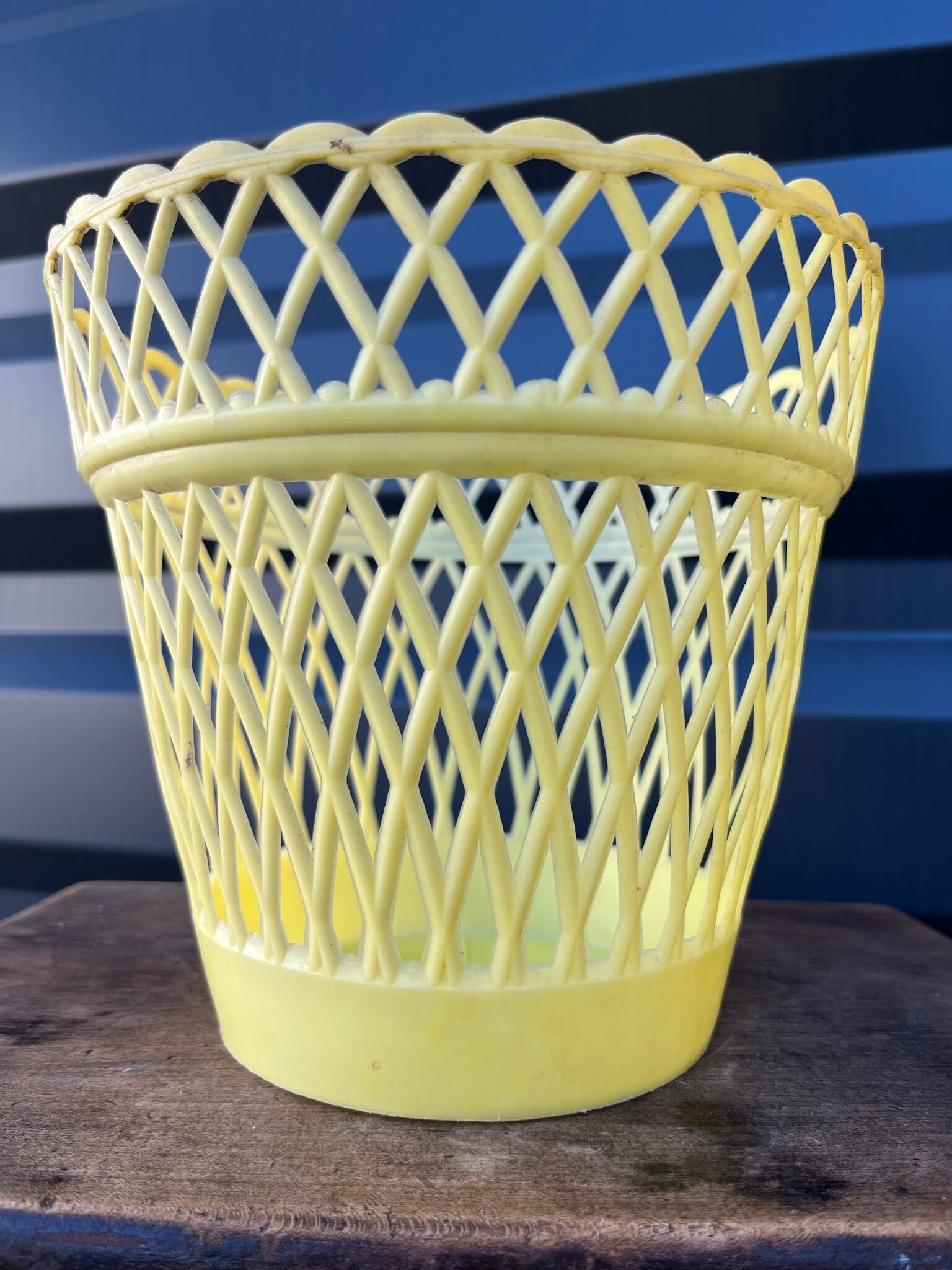 Yellow plastic pot cover 50s-60s