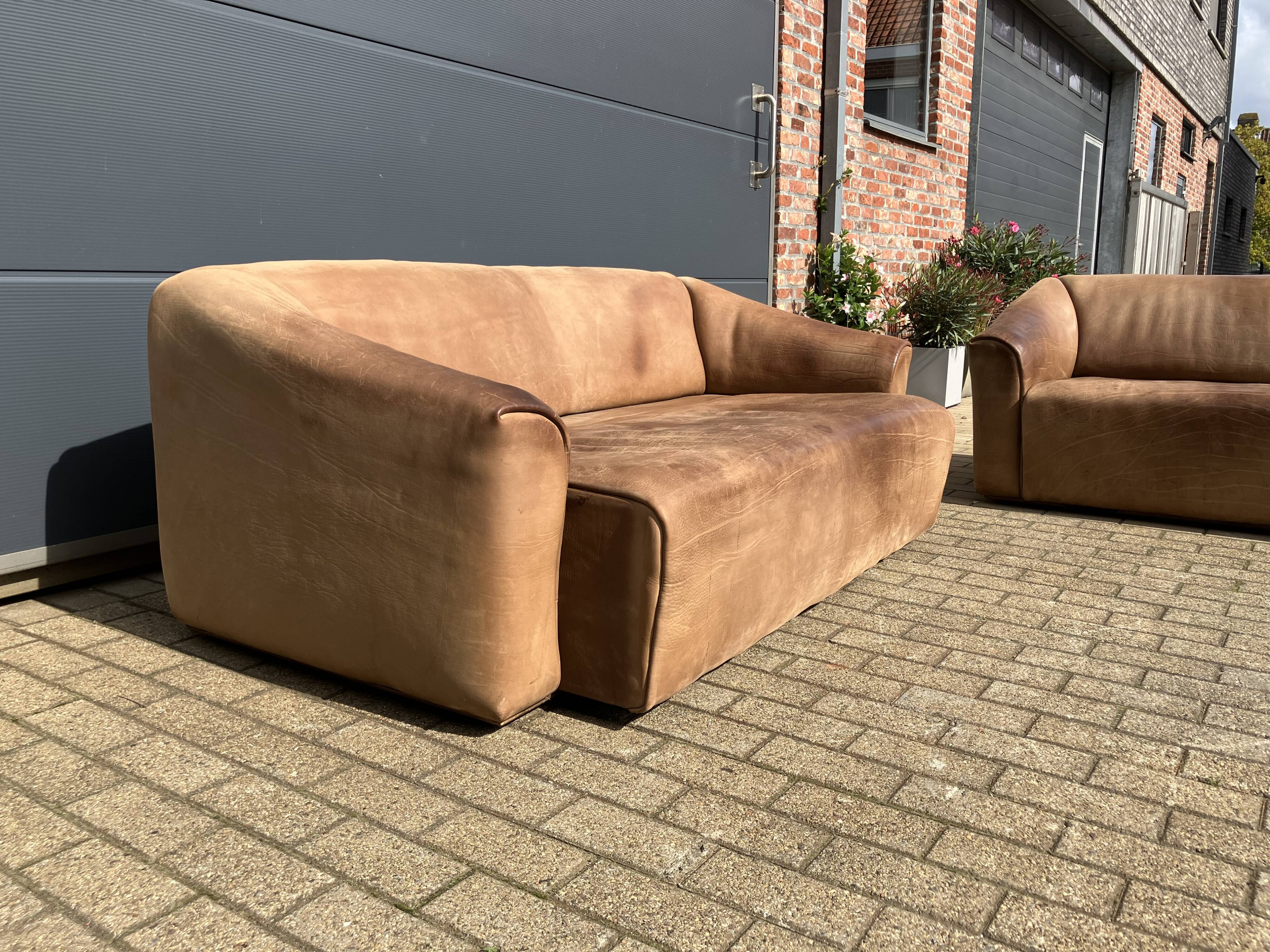 3-seater De Sede sofa in 5mm NECK Buffalo leather, Cognac color