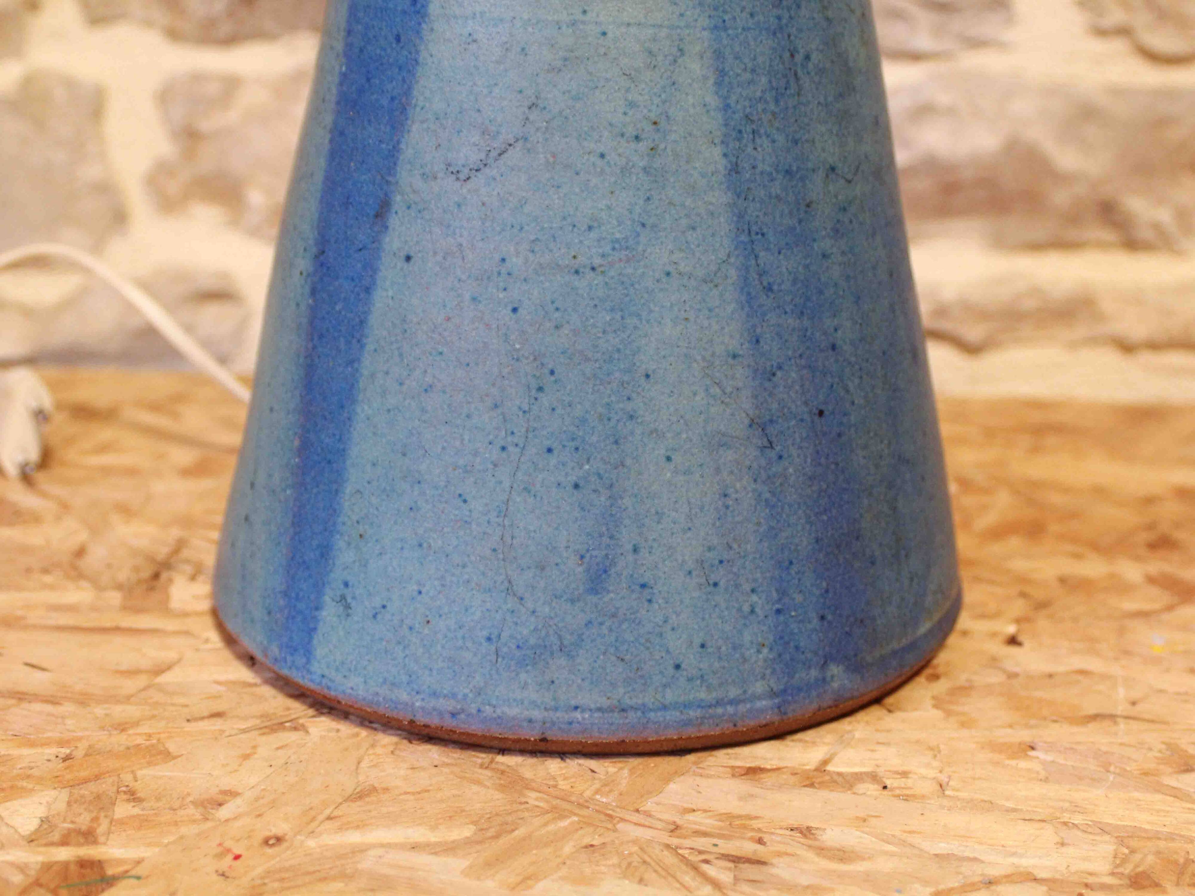 Ceramic lamp base