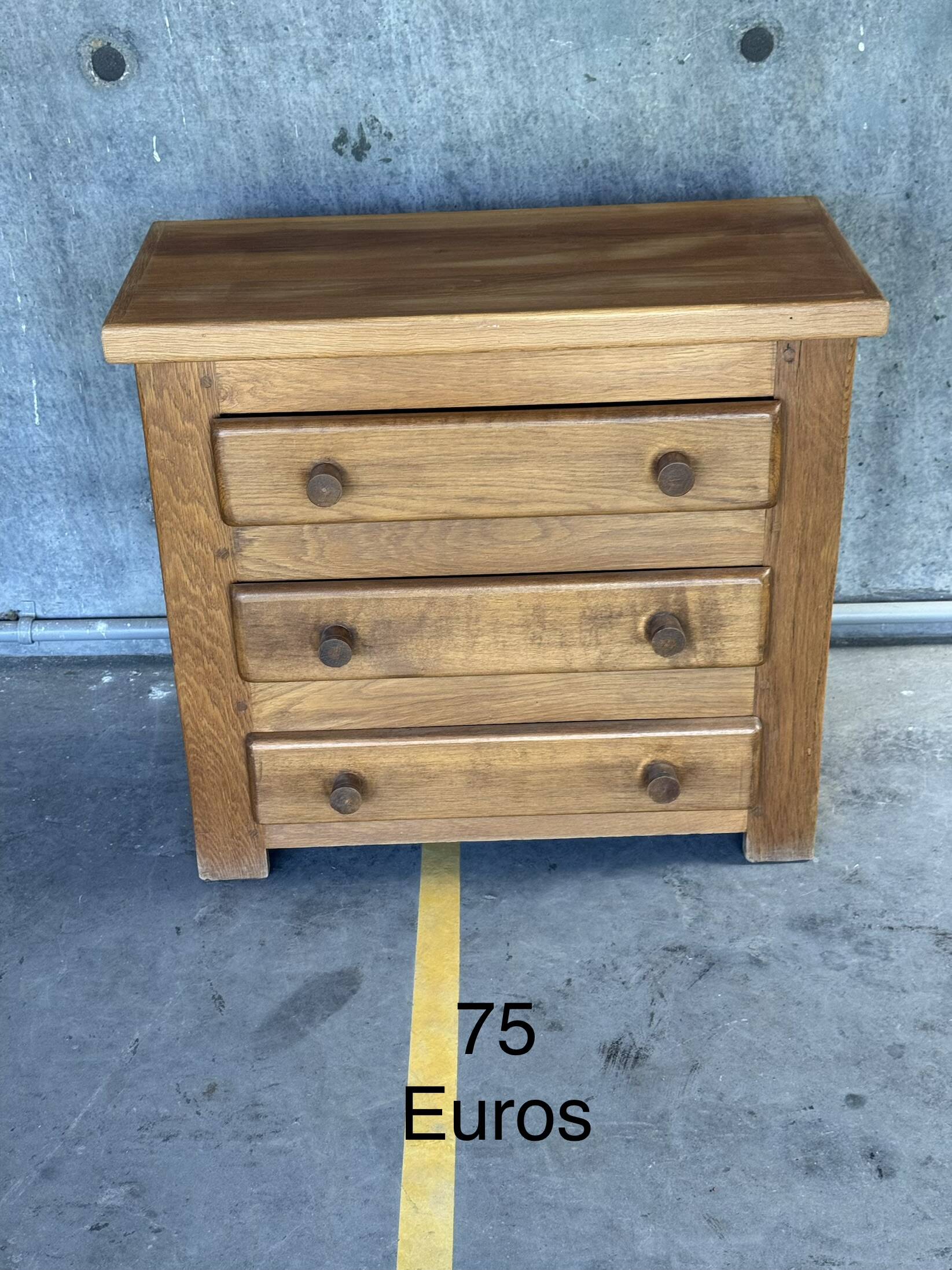 Commode de style brutaliste