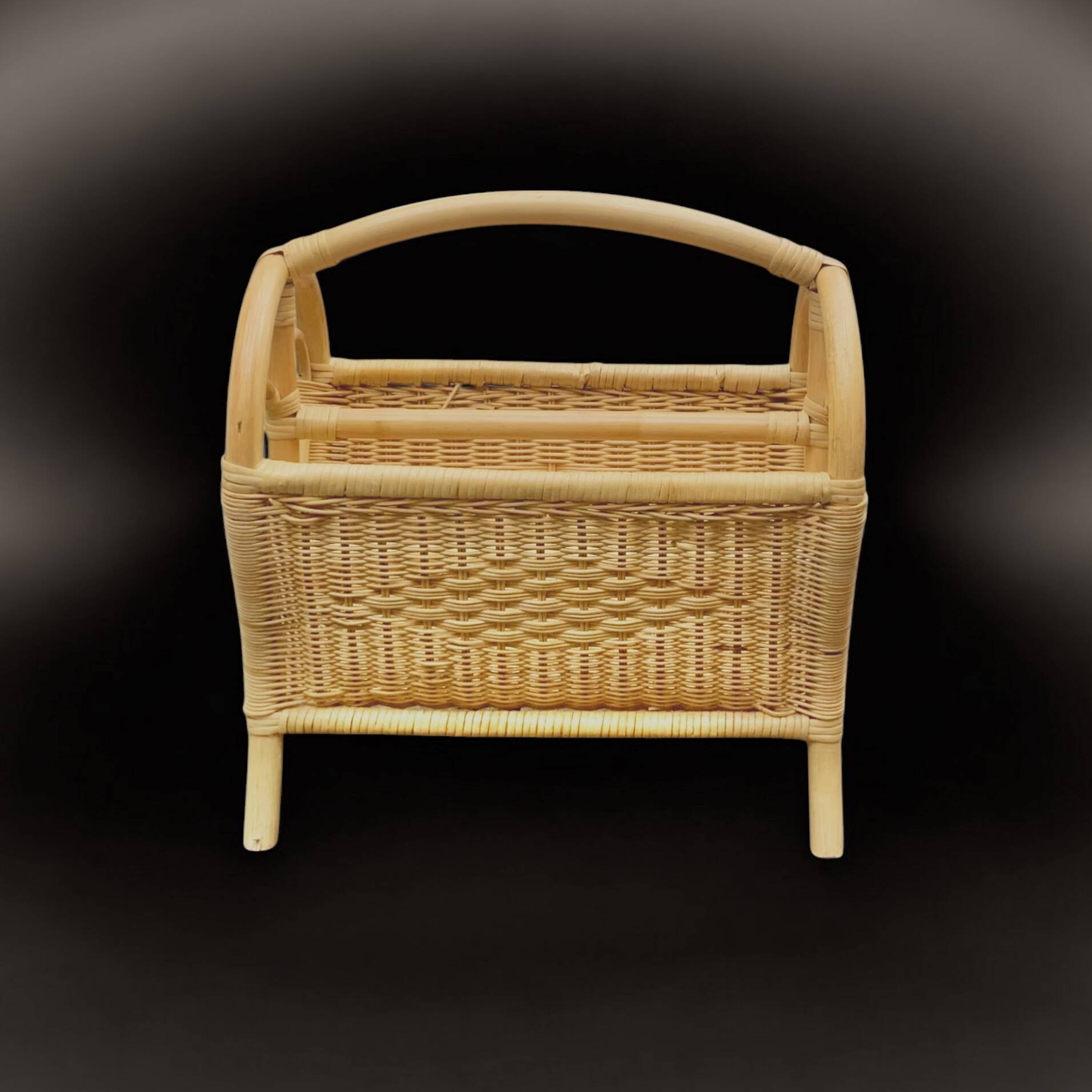 Porte-revue vintage en osier et bambou