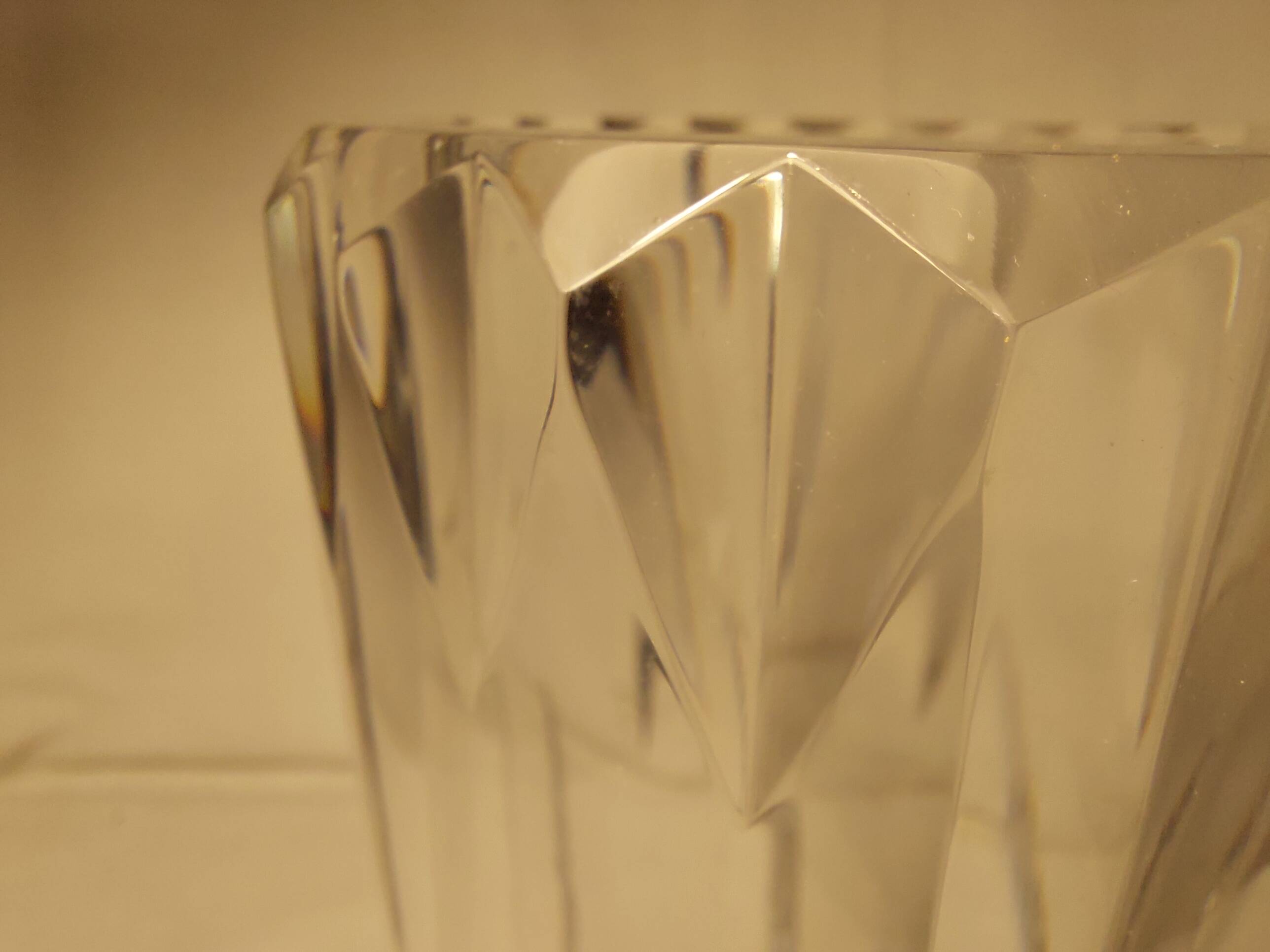 Baccarat crystal vase with chiseled motifs