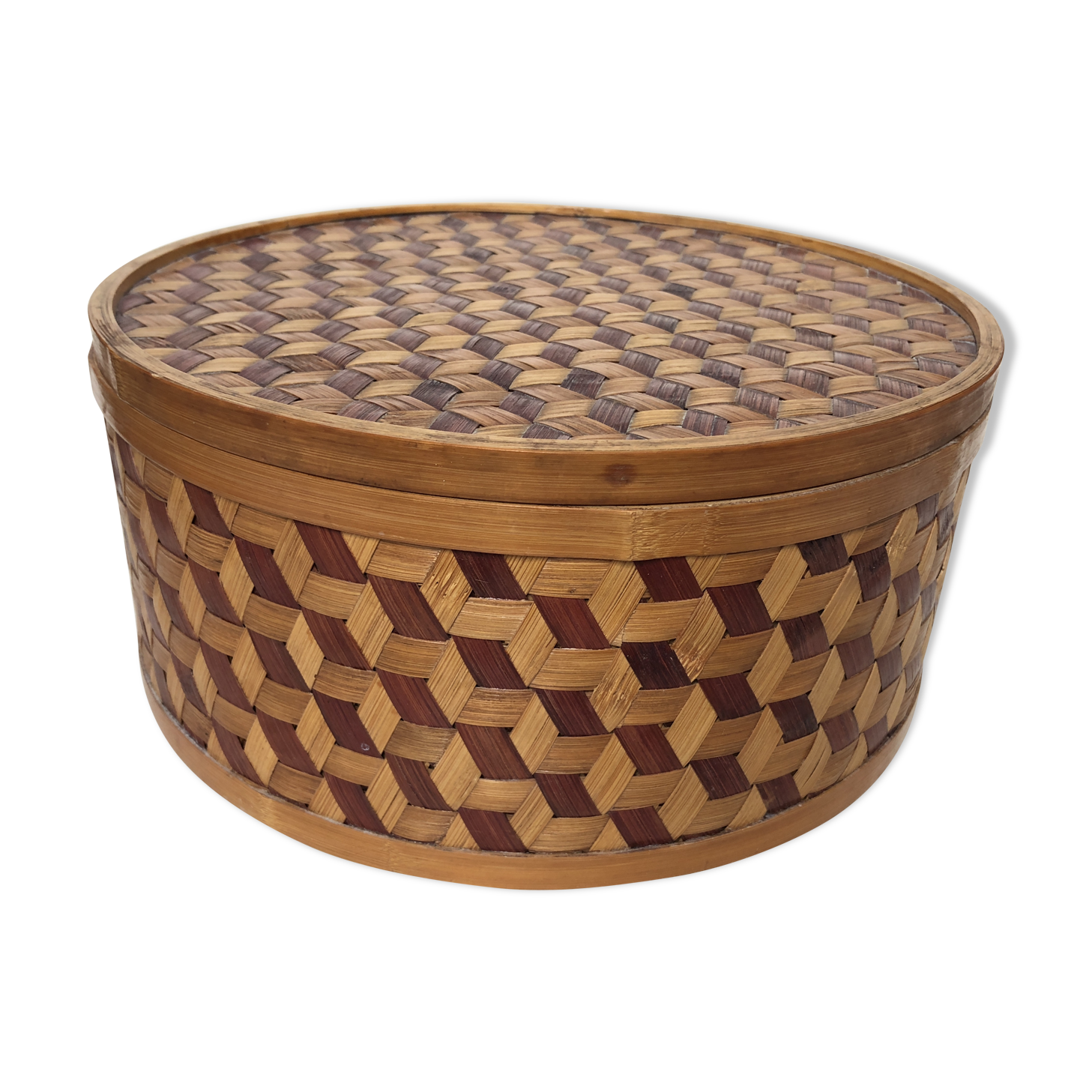With lid rattan basket