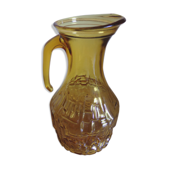 Amber-colored pitcher decanter