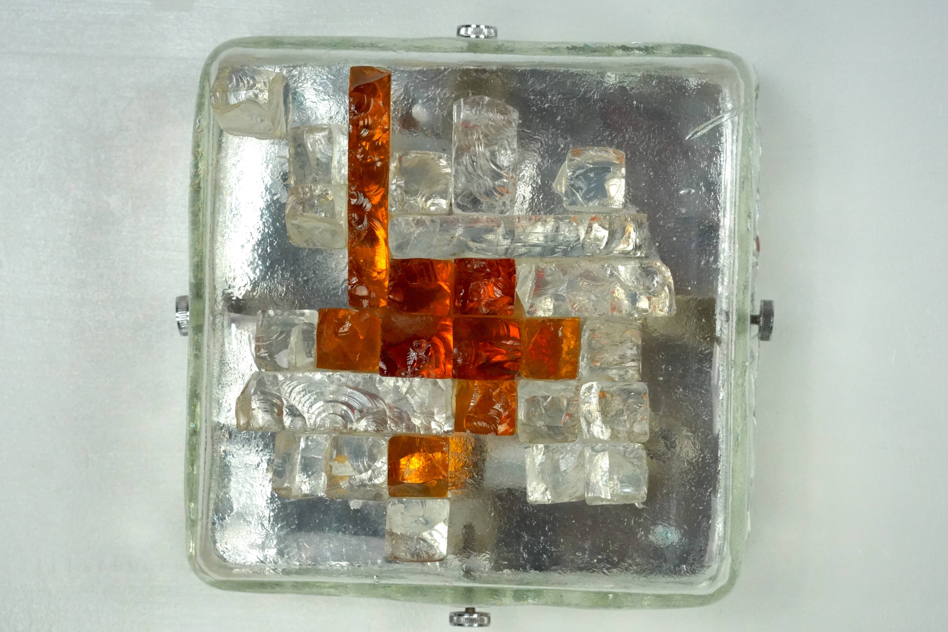 Poliarte, rare pair of wall lamps in cut murano glass. Italy 1970s