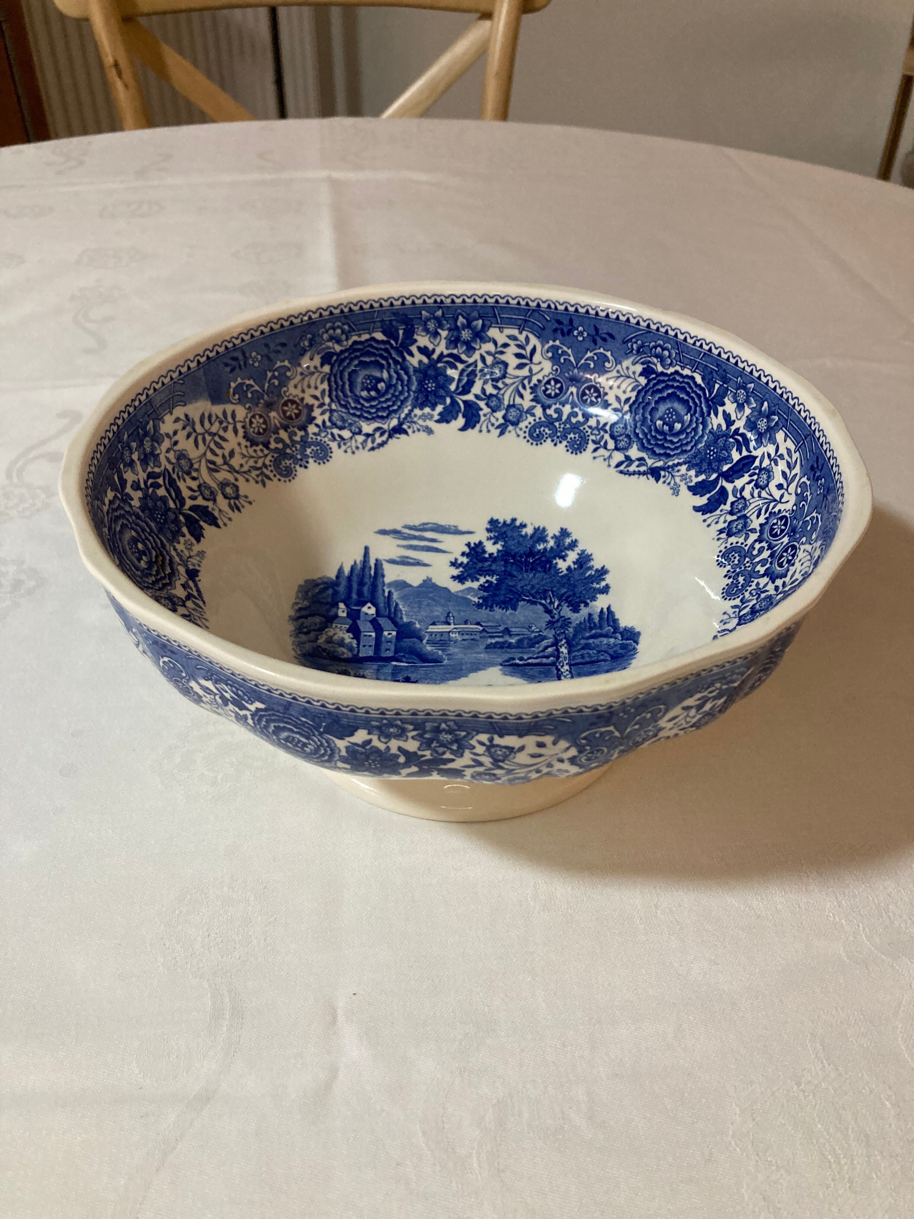 Villeroy salad bowl and blue Boch Burgenland