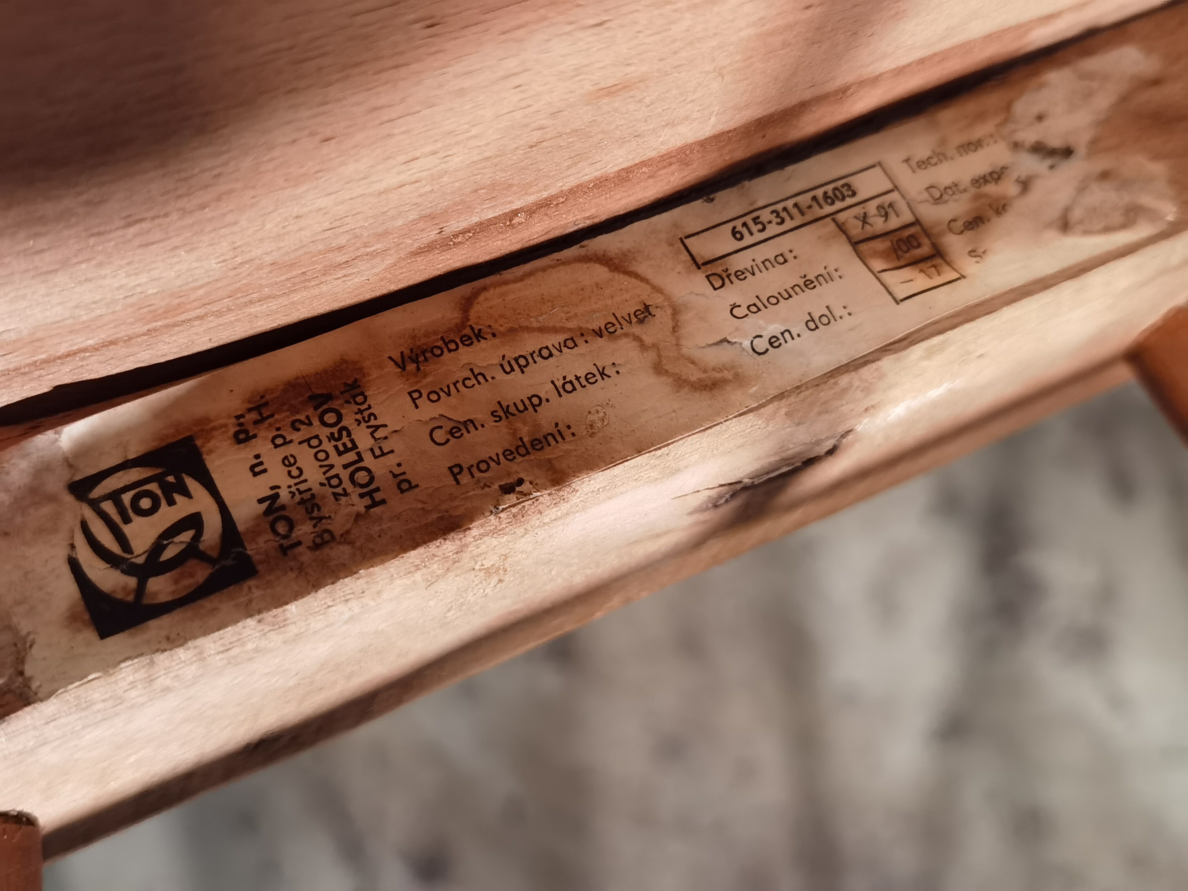 Series of 4 wooden chair Ton (Ex Thonet) 1960