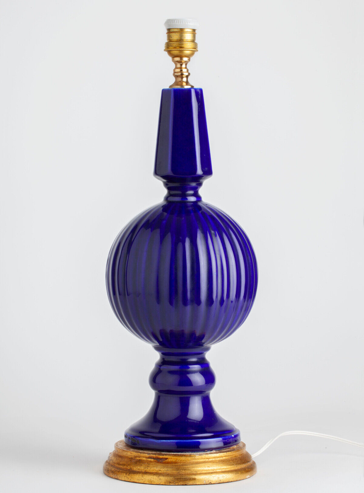 Cobalt-blue Manises lamp