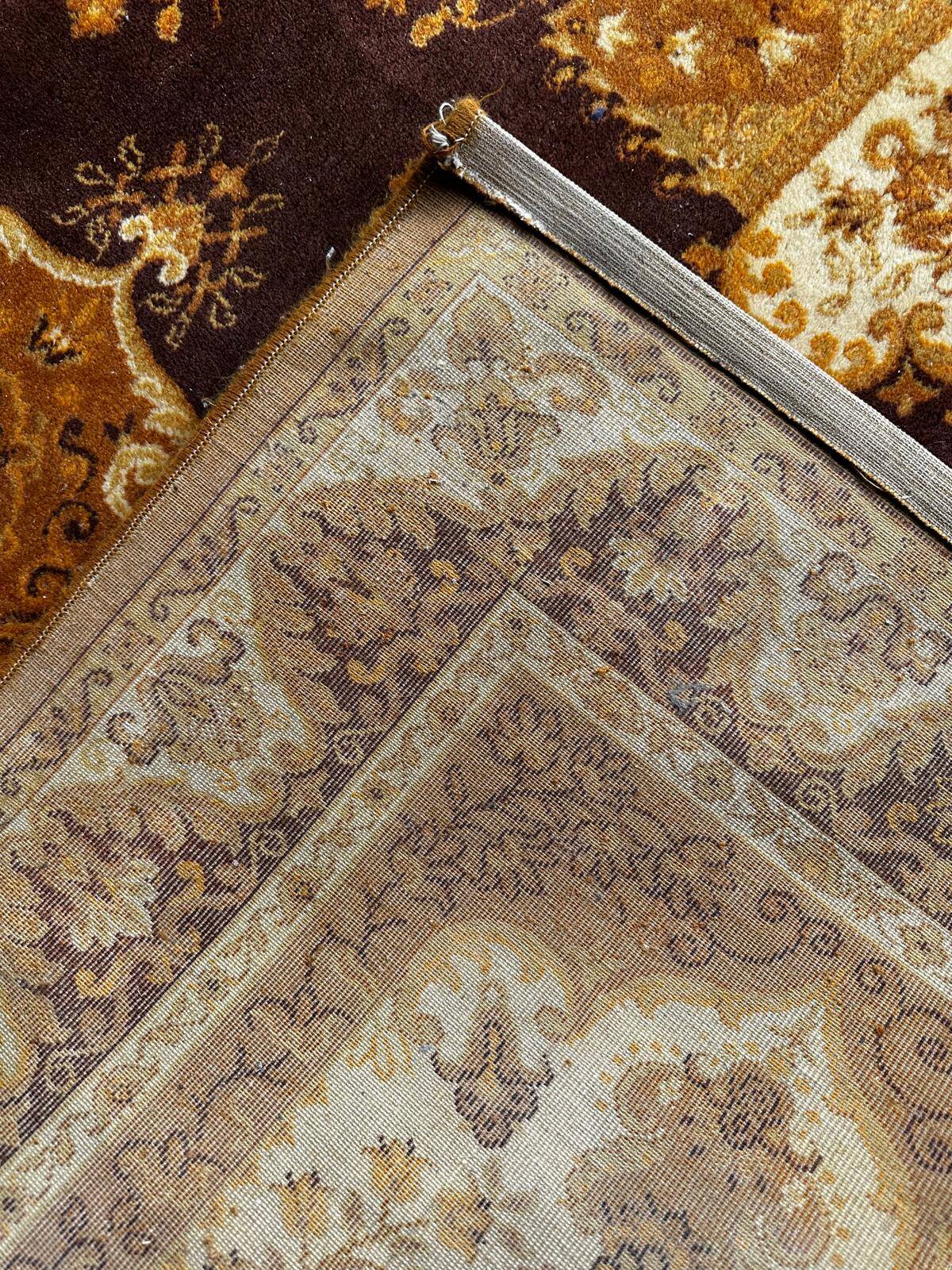 Oriental style rug 2m x 3m