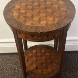 Table d’appoint / guéridon double plateau style Louis XVI en bois marqueté