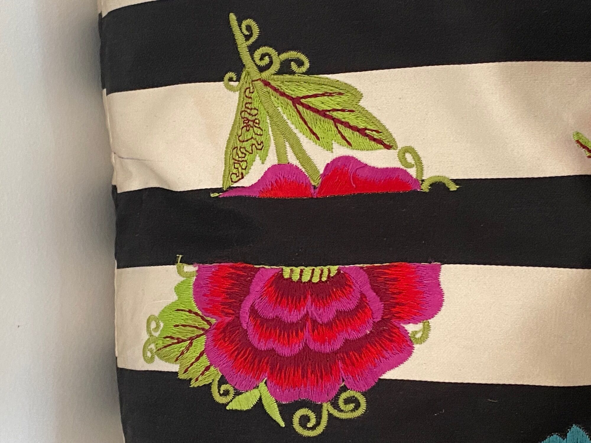 Lot of 2 cushions in the evening embroidered christian lacroix