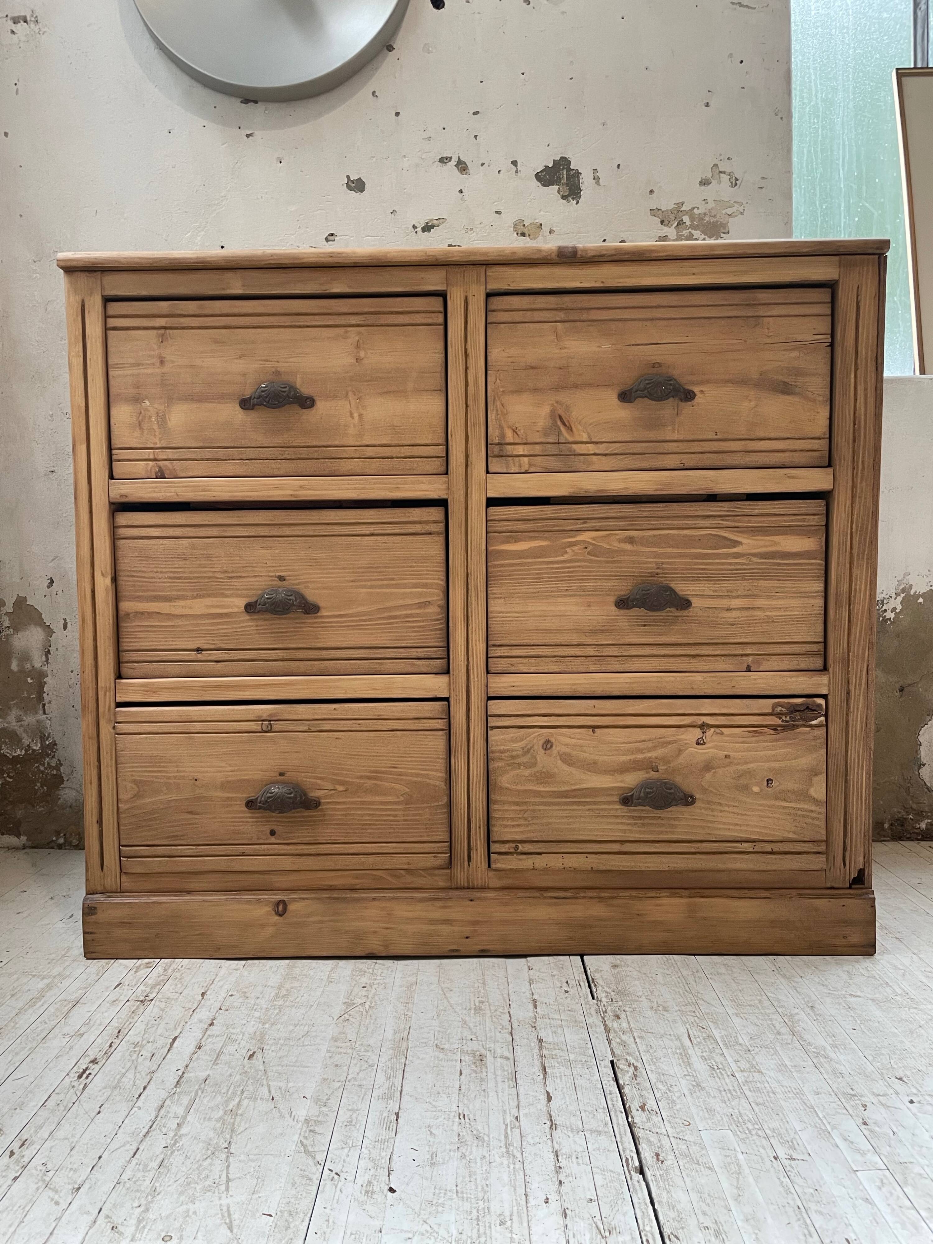 Convenient pine workshop furniture