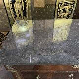 Empire period chest of drawers in mahogany and mahogany veneer