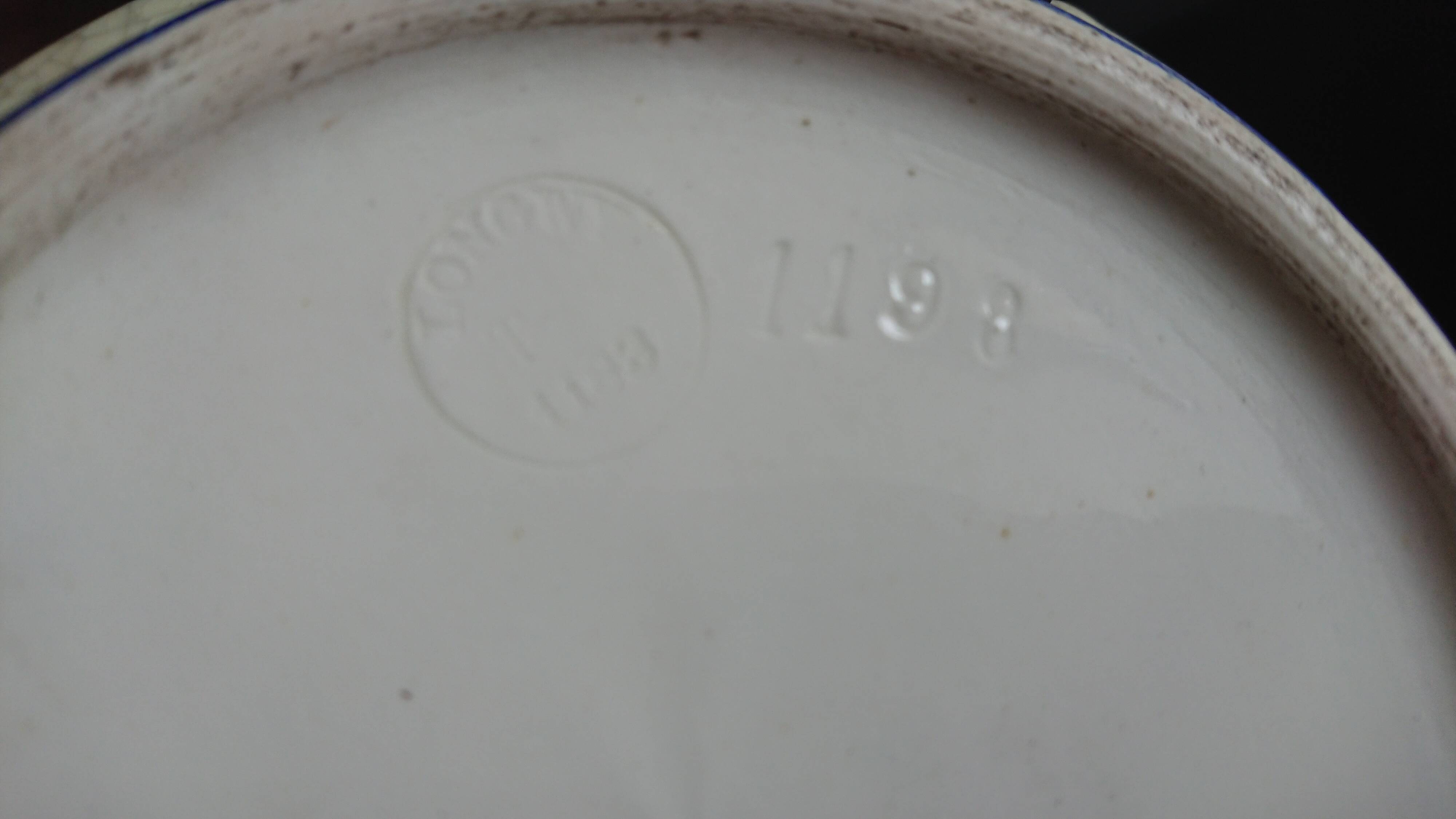 Longwy pot