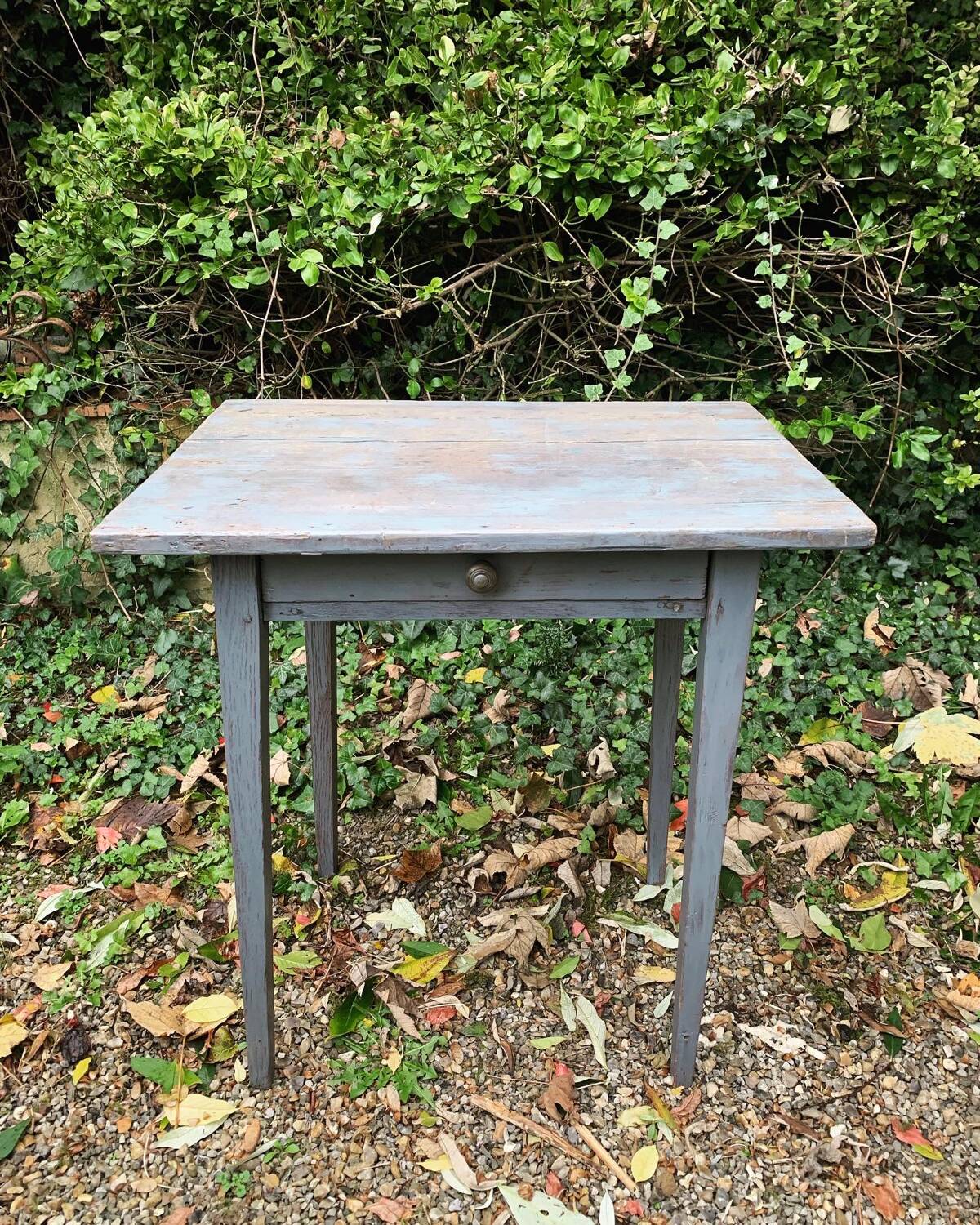 Petite table de ferme