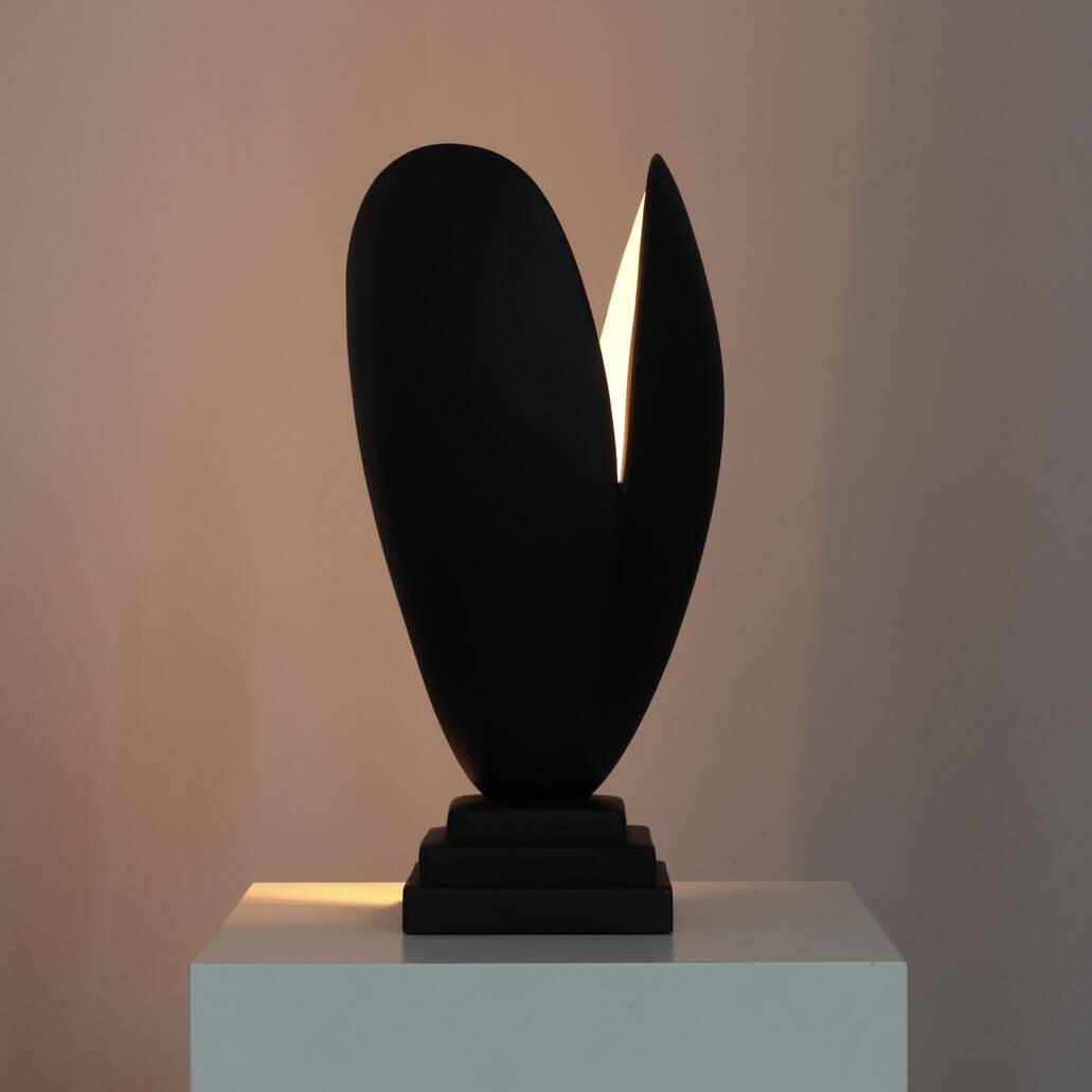 Postmodern ceramic table lamp "Venus", Italy, 1980s