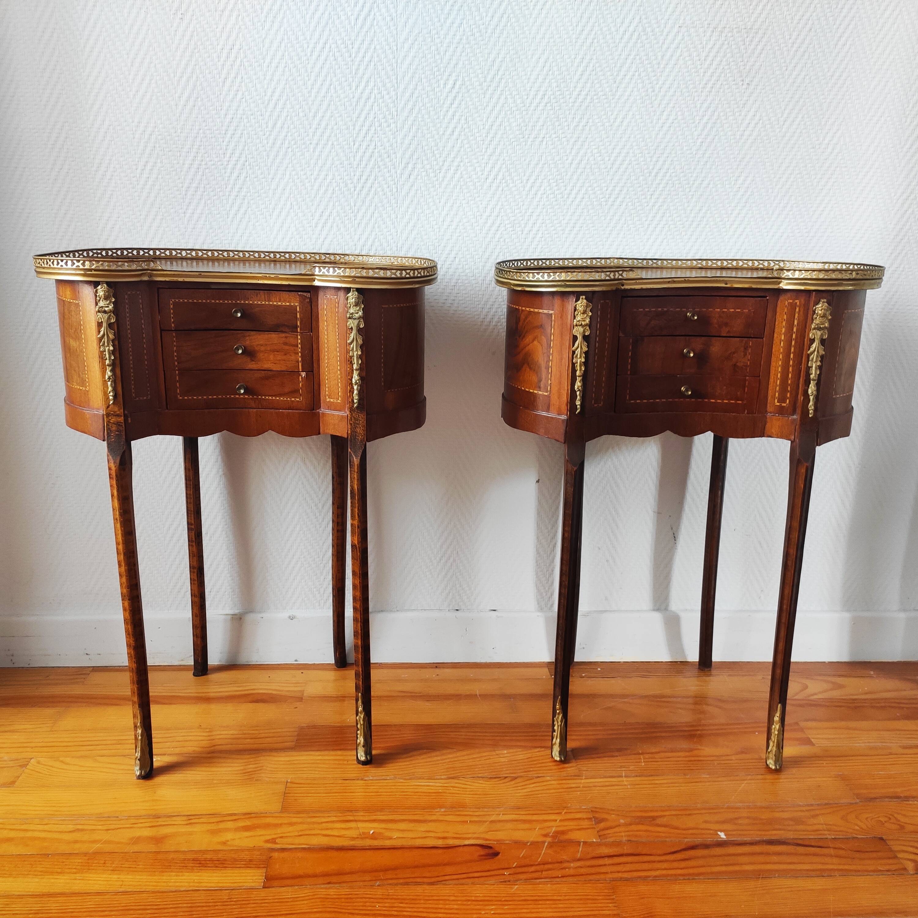 Pair of Louis XV style kidney-shaped bedside tables.