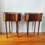 Paire se tables de chevet style Louis XV forme rognon