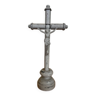 Crucifix Napoléon III patiné gris clair et noir