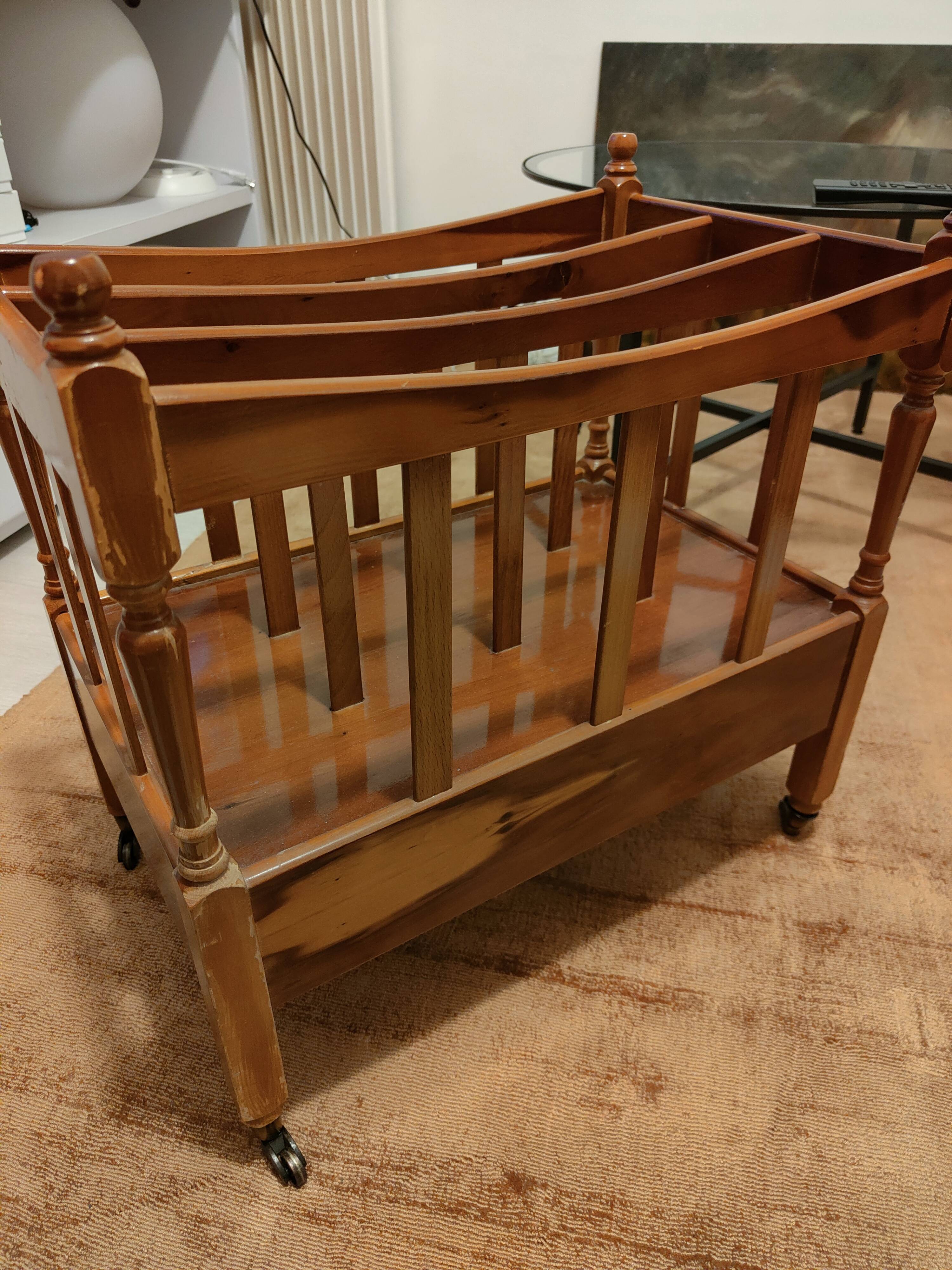 Porte-revues canage et bois