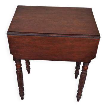 Petite table à rabats