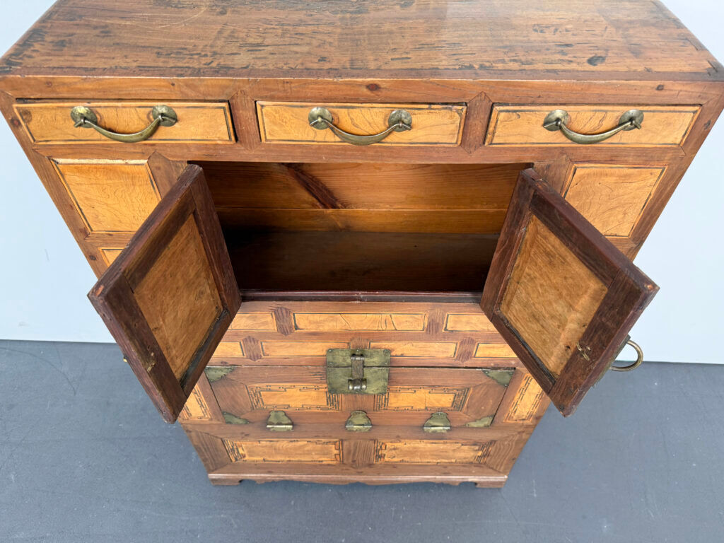 Commode Tansu antique, Corée, début du 20e siècle