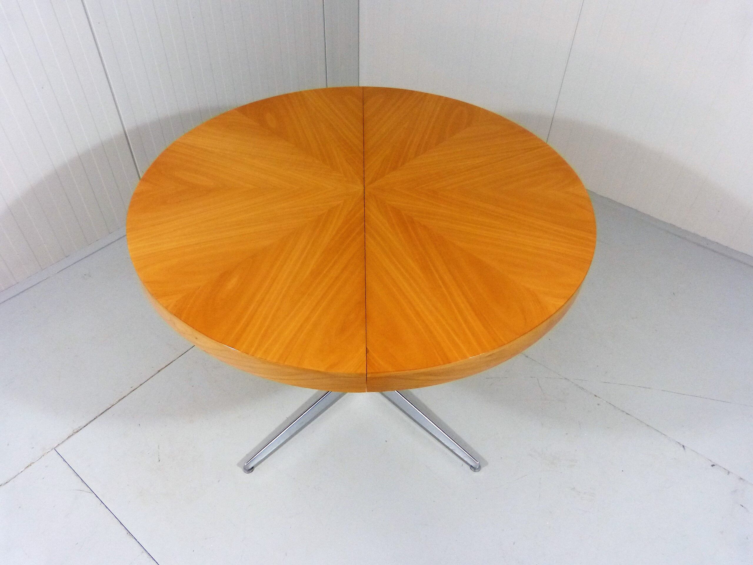Retractable dining table round oval, 1960’s