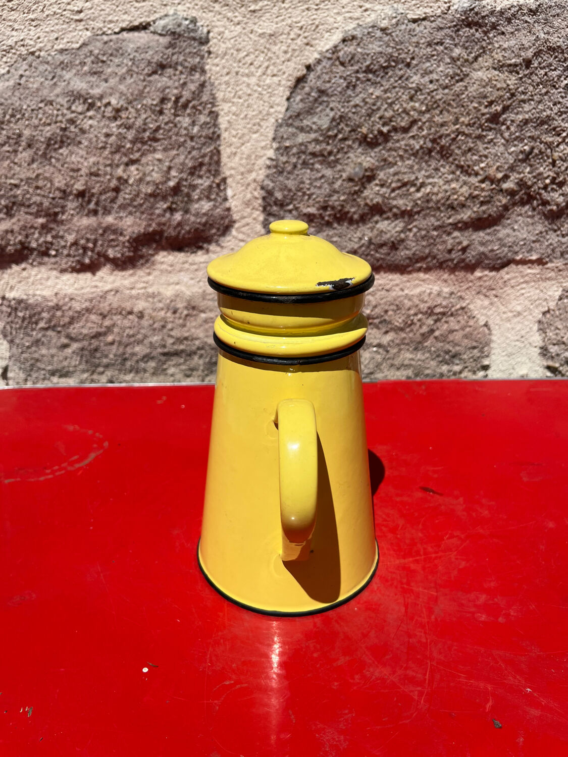 Enamelled coffee maker