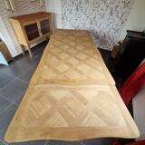 Castle table