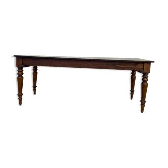 Farm table