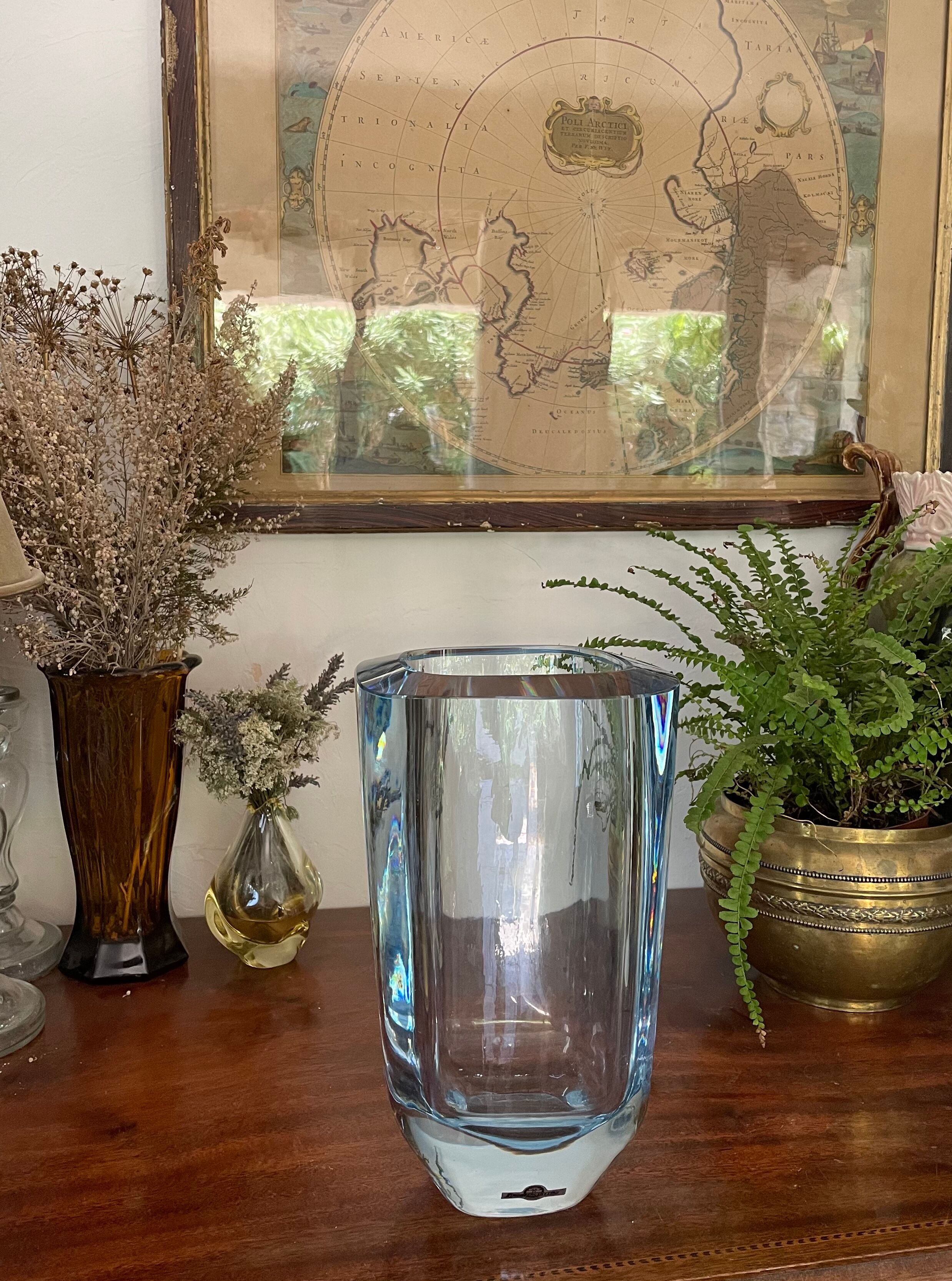 Scandinavian crystal vase from Strombergshyttan 26cm | Selency