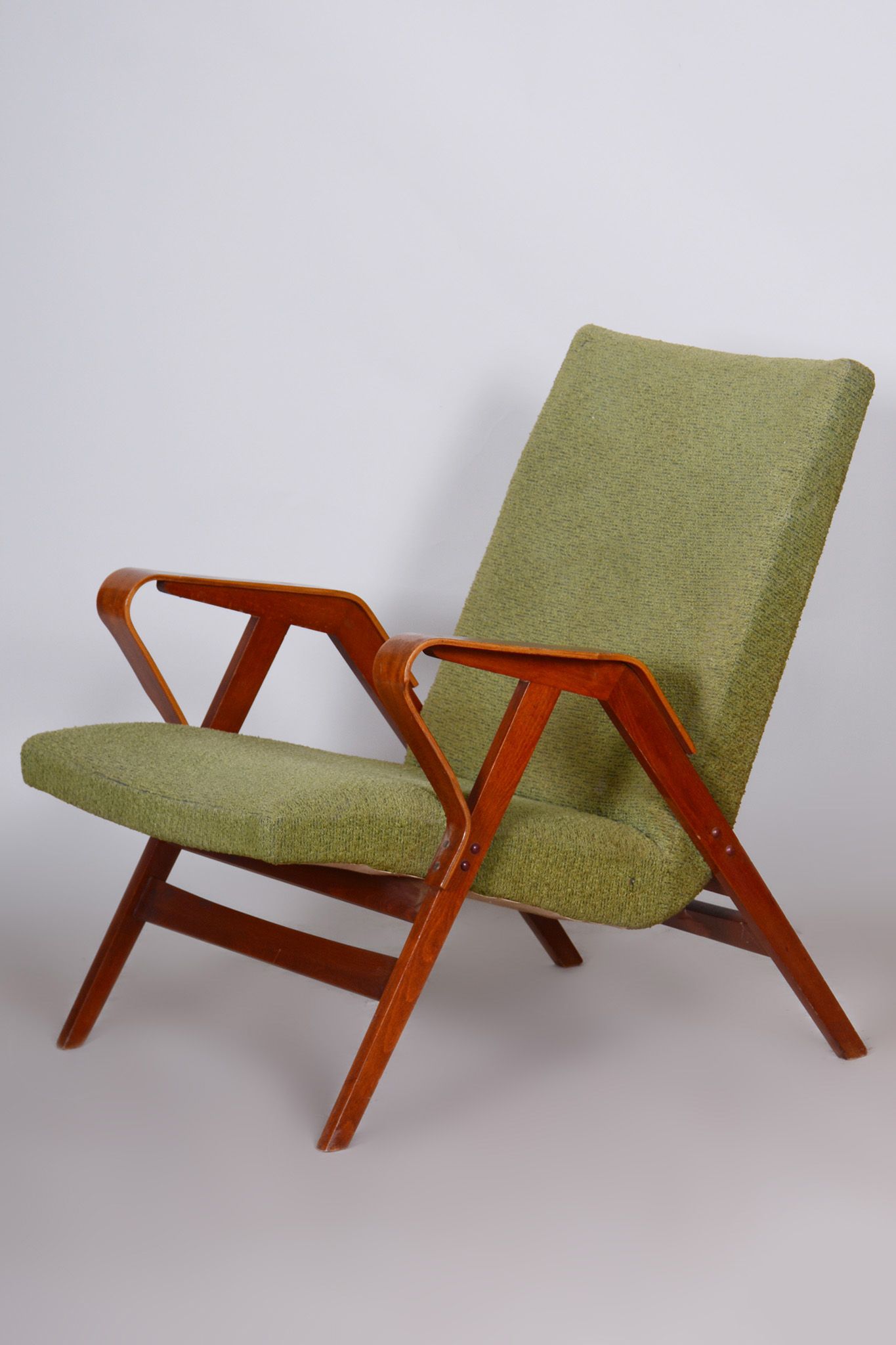 Original Mid-Century Green Beech Armchair, Tatra - Pravenec, Czechia, 1950s
