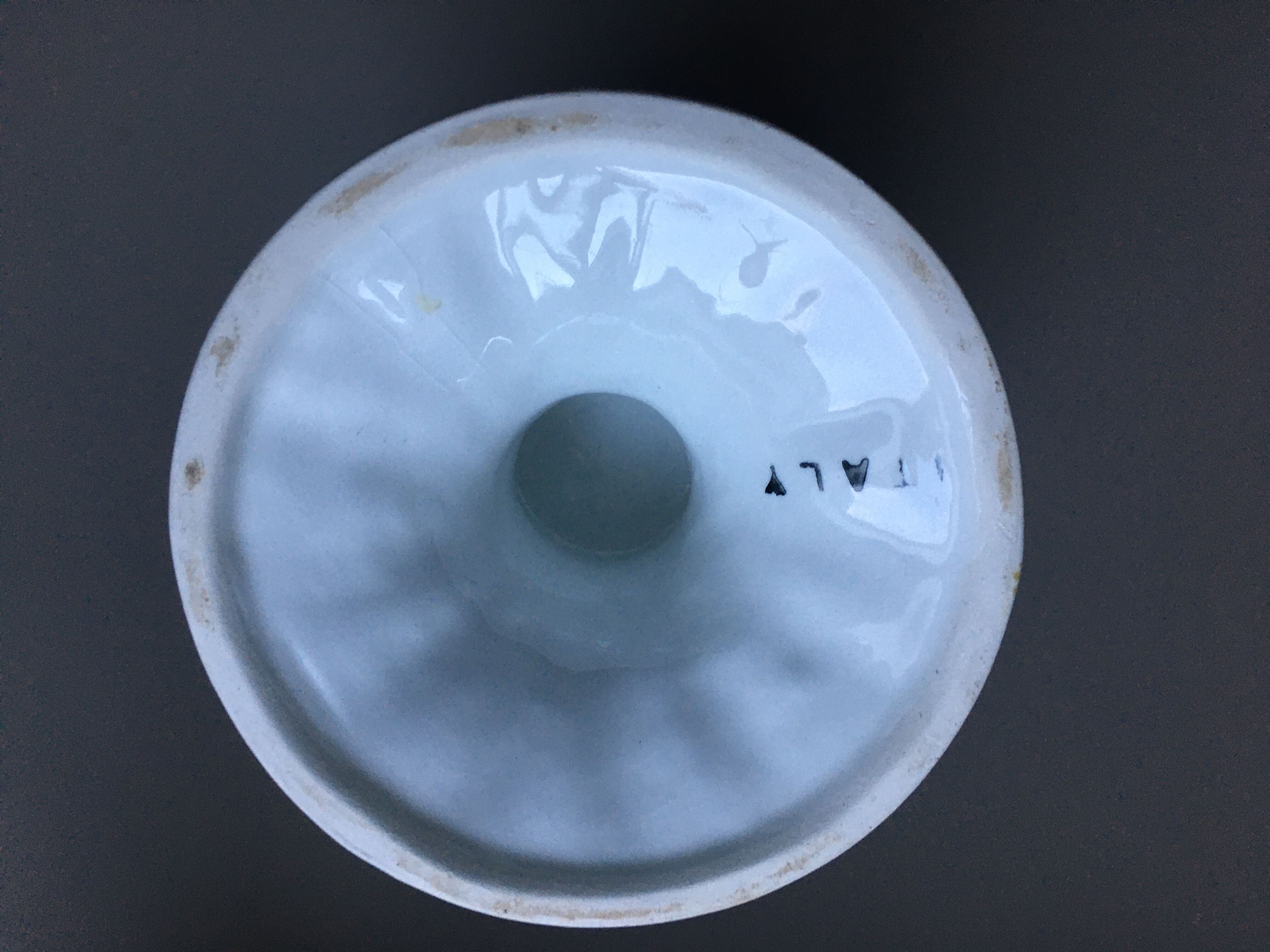 White chalice-cutting vase