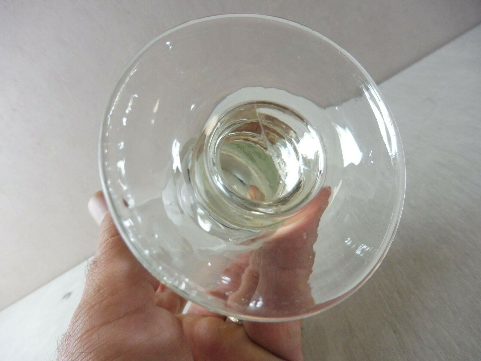 Old wormwood glass in molded glass, in thick glass