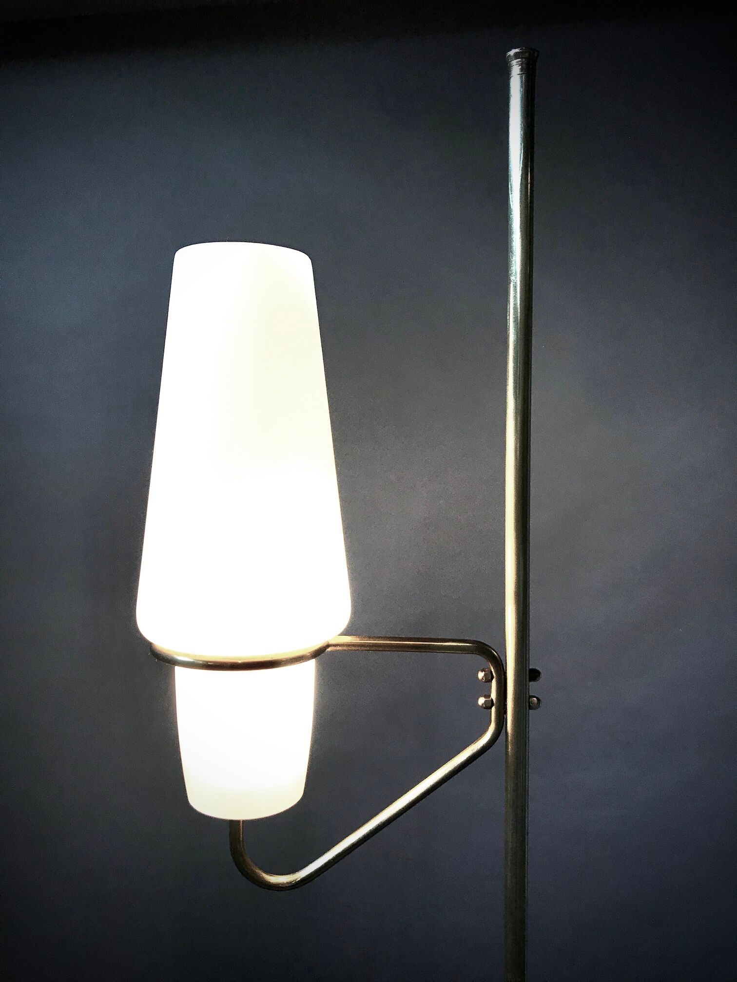 1950 opaline lamppost