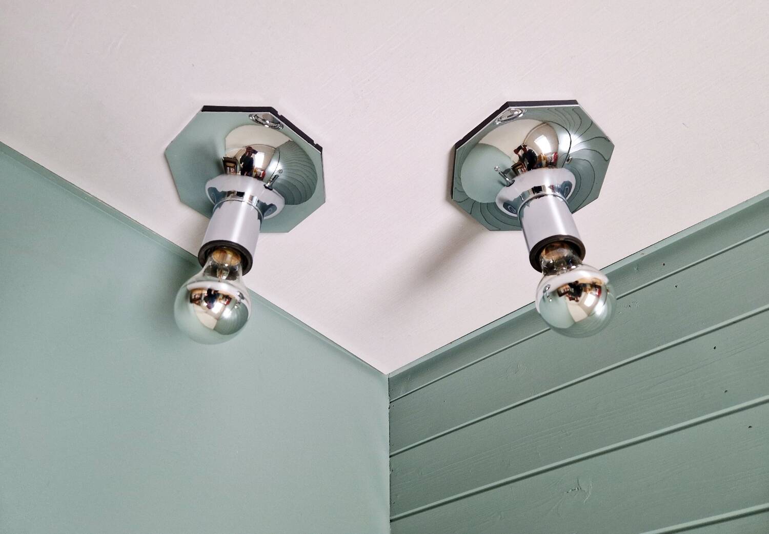 Pair of wall sconces/spotlights in chrome metal, Motoko Ishii