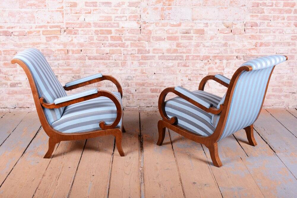 Biedermeier Armchairs in Oak, Spruce and Walnut, Austria, 1830s, Set of 2