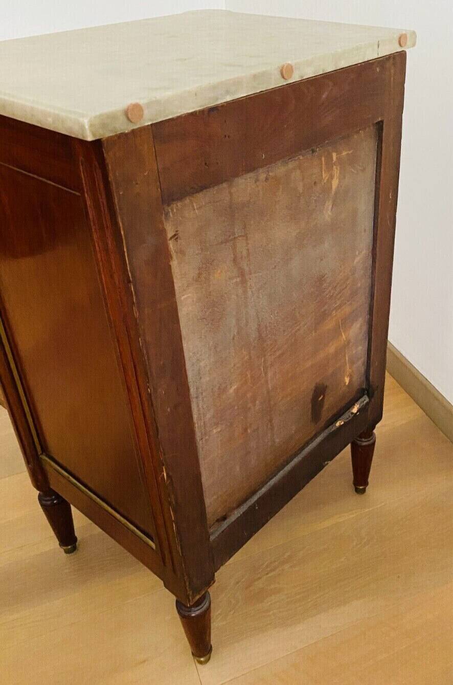 Louis XVI style chest of drawers in mahogany 20th century