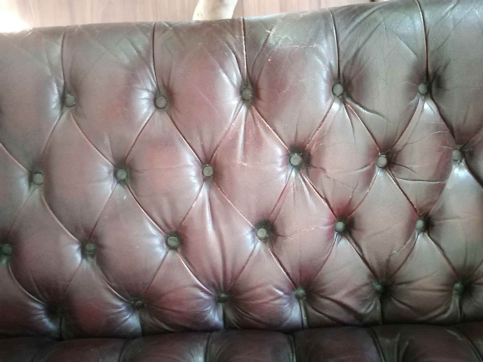 Canapé chesterfield vintage 60's-80's rouge bordeaux
