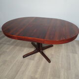 Central-footed rosewood round table