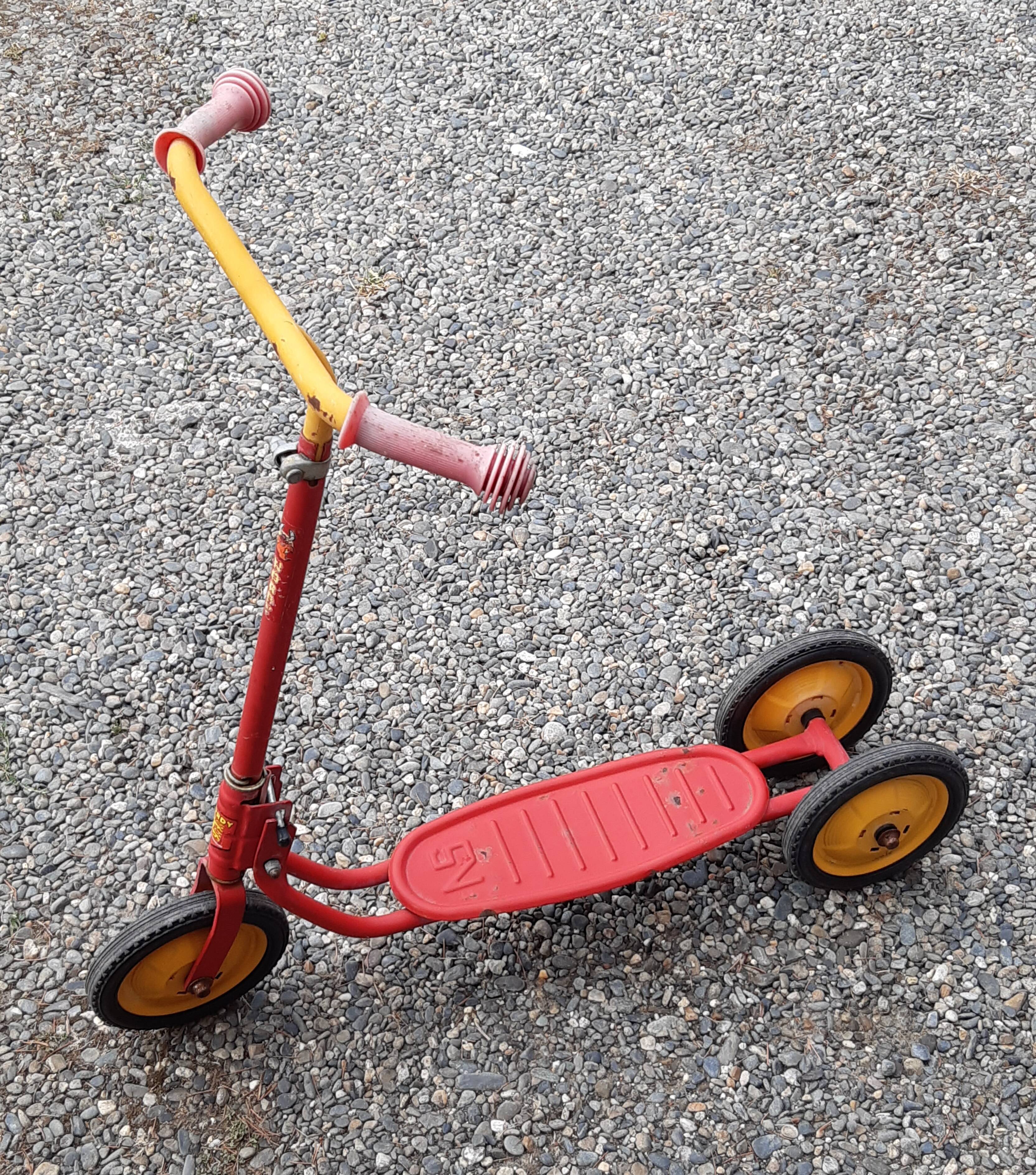 Trotinette vintage 70s pliante 3 roues
