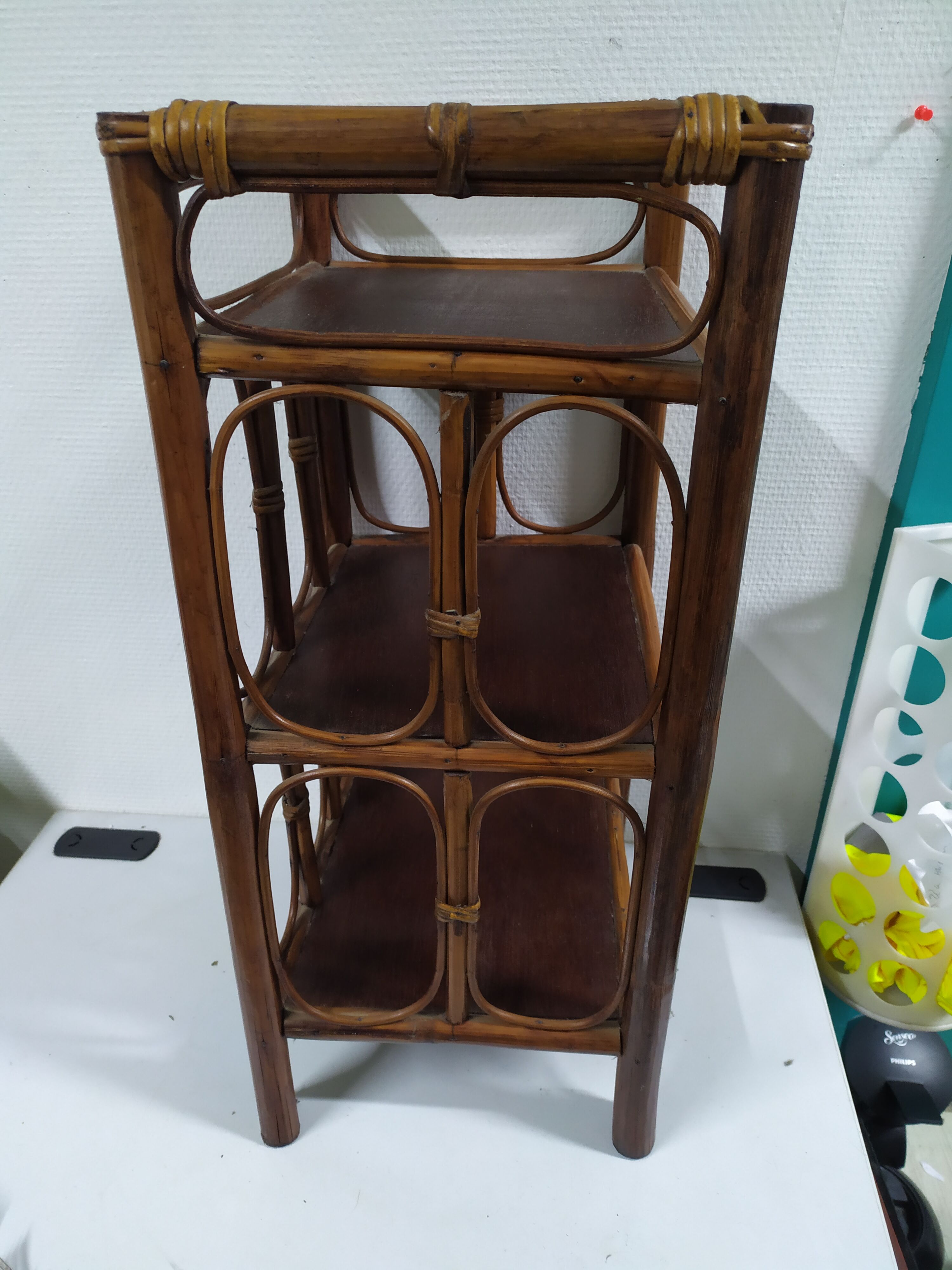 Shelves to put in rattan 70s