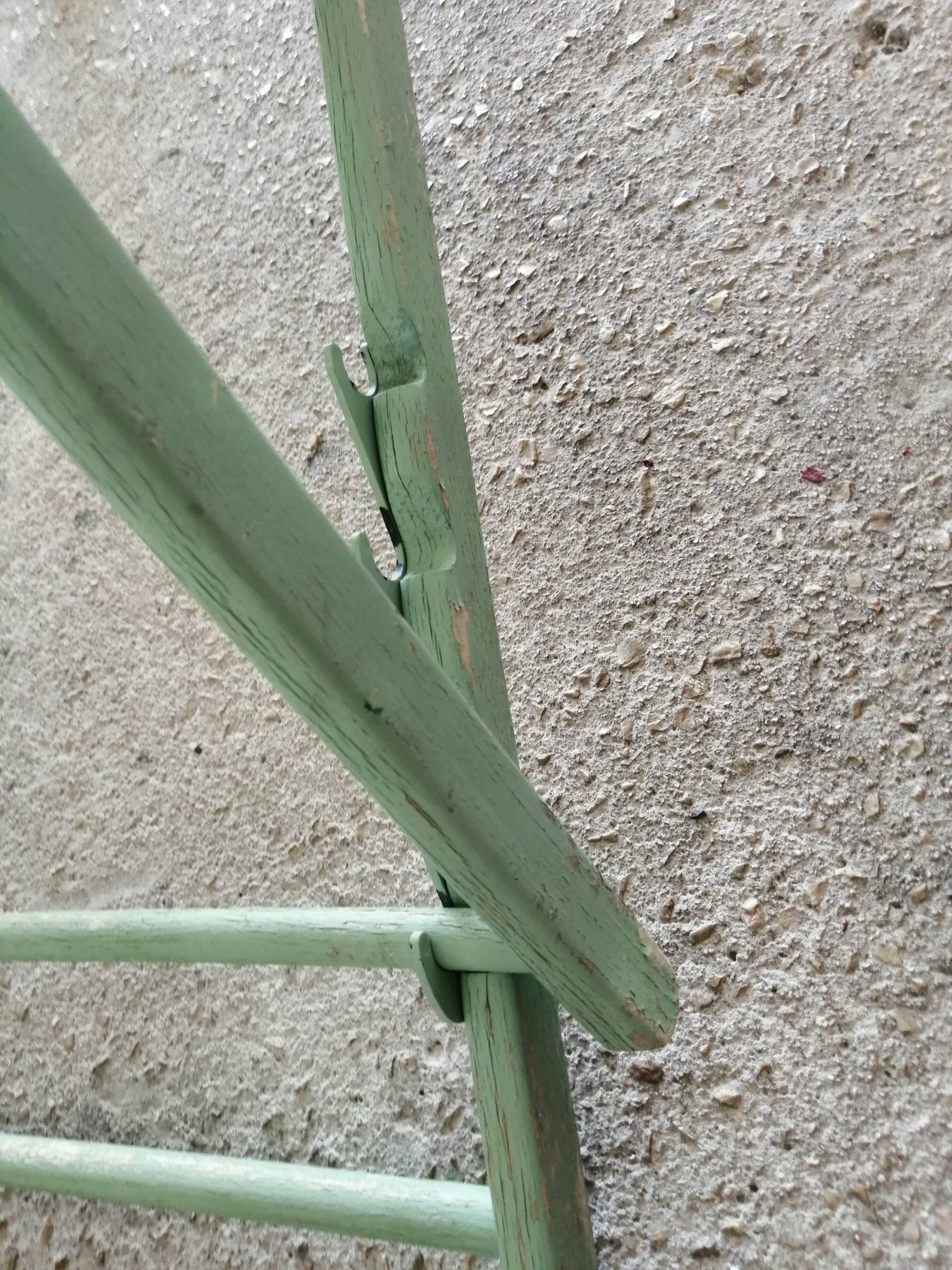 Foldable wooden long chair