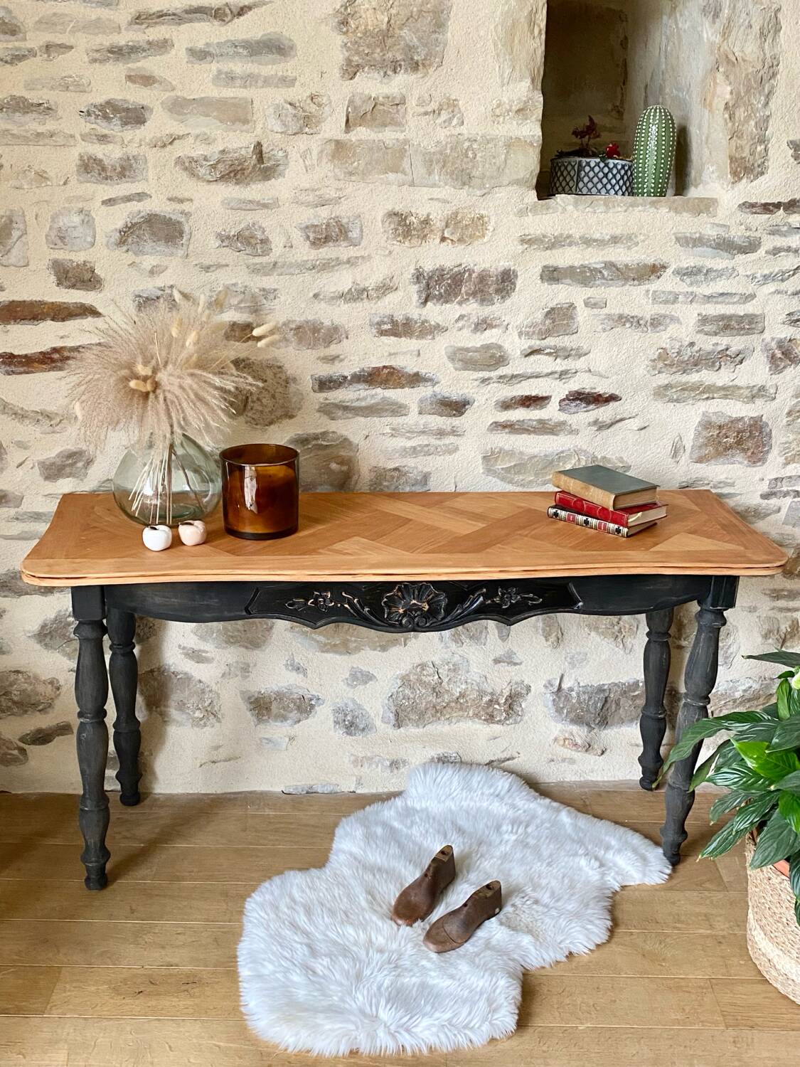 Vintage castle manor entrance furniture console