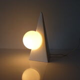 White ceramic piramid table lamp