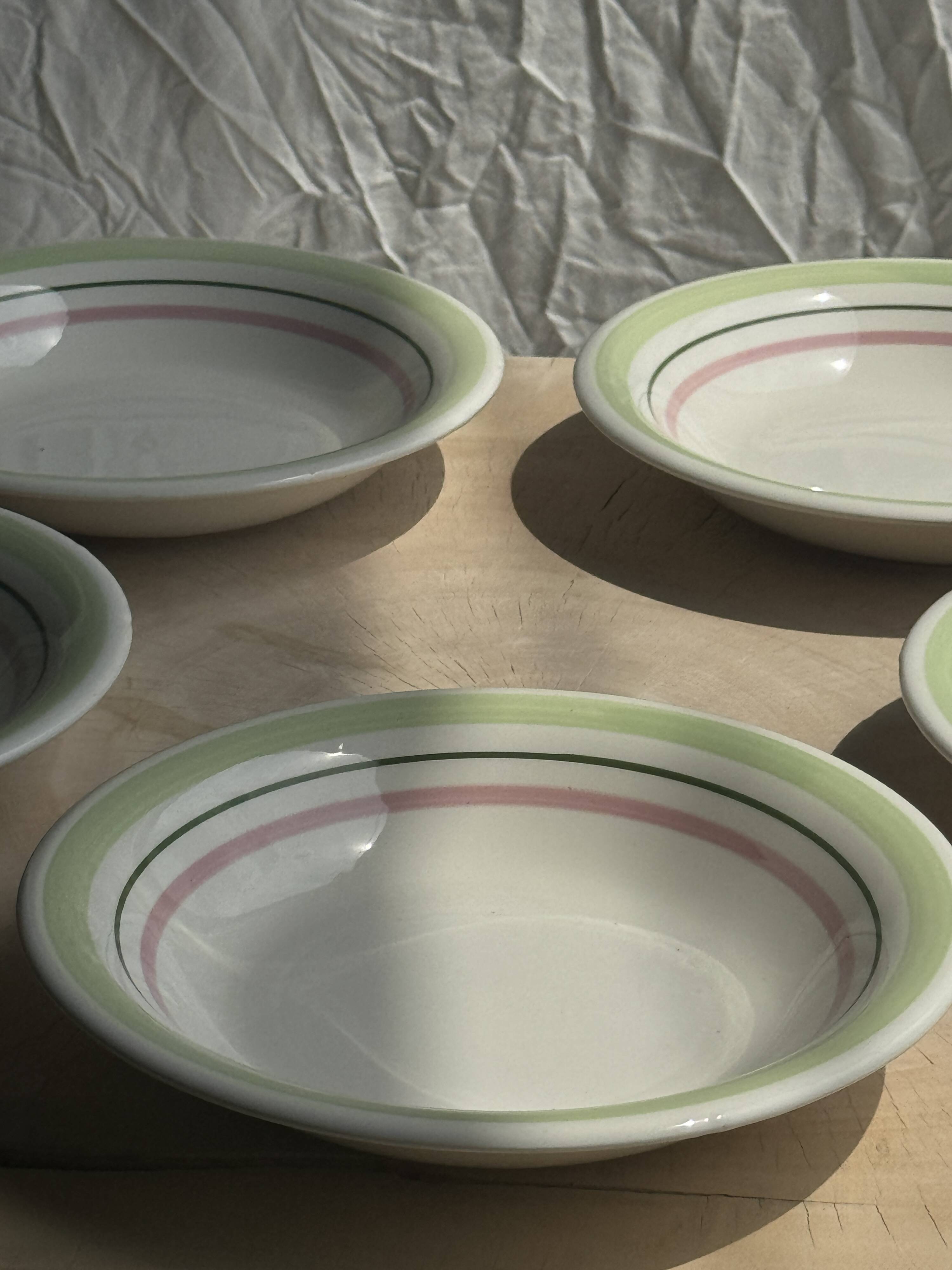 Set of 12 green and pink Italian plates