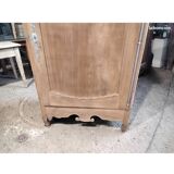 Parisian bonnetière wardrobe