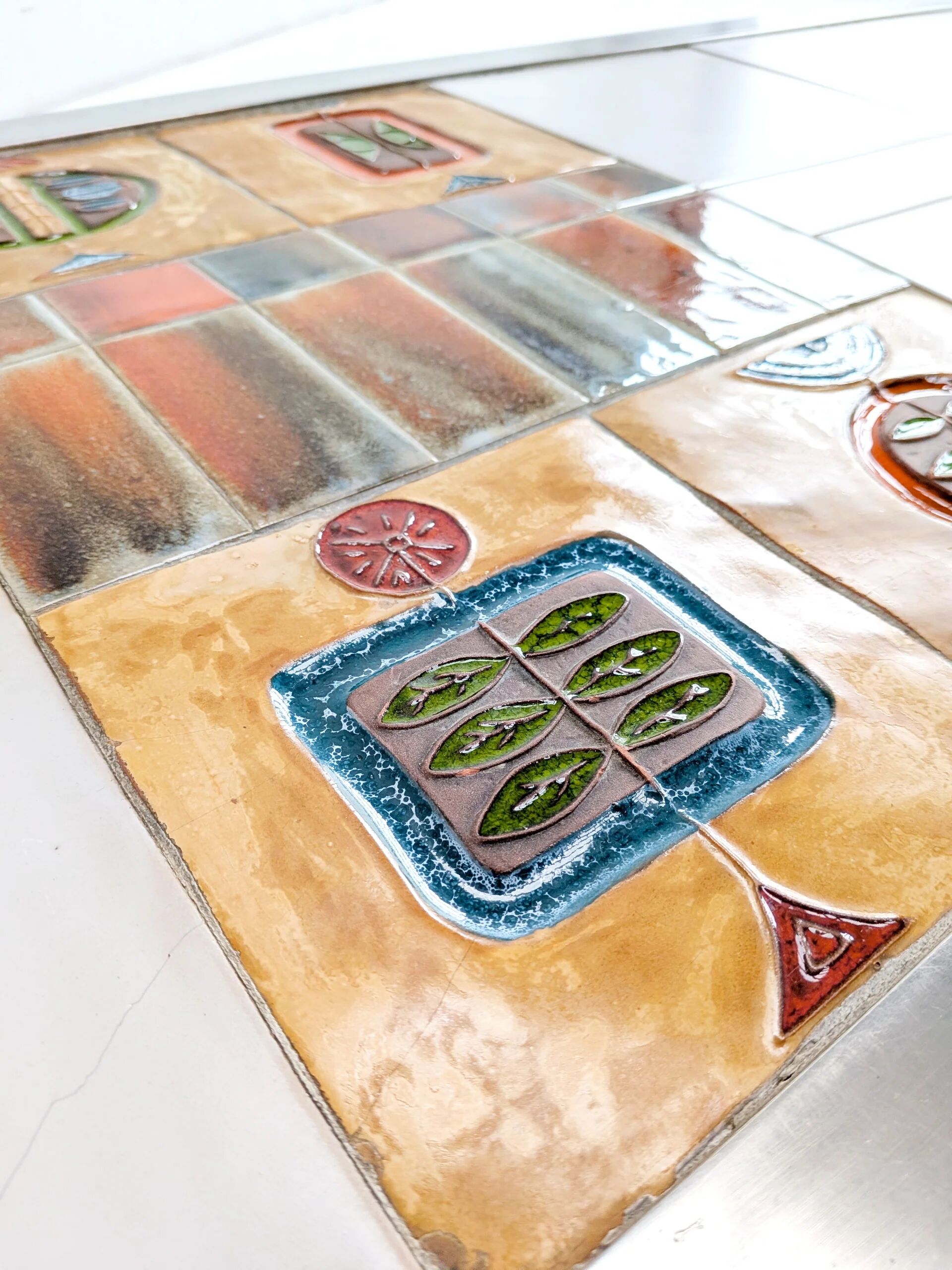 Table basse en carreaux de céramique de Jean Gregorieff pour Roche Bobois, années 1970