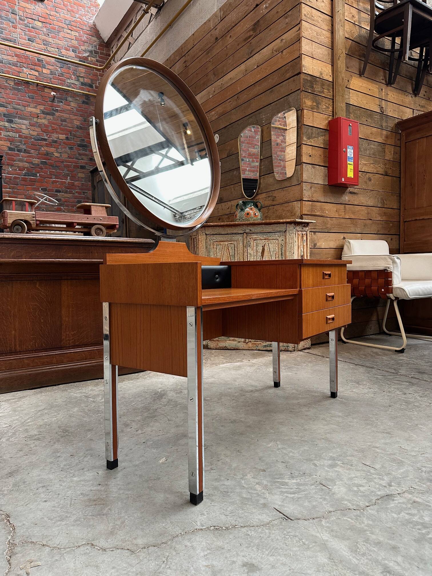 Coiffeuse années 60